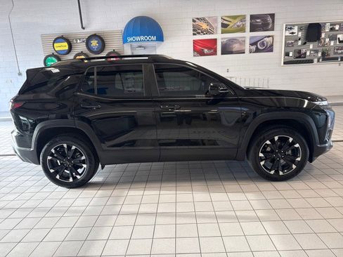 Used 2025 Chevrolet Equinox RS w/ Safety and Technology Package AWD/4WD image 2