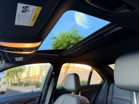 Used 2014 Mercedes-Benz C 250 Sedan image 3