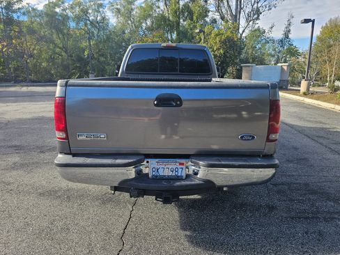Used 2007 Ford F250 XLT image 4