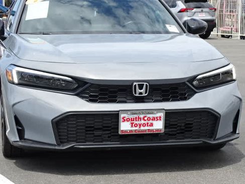 Used 2025 Honda Civic Sport image 4