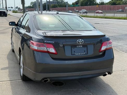 Used 2011 Toyota Camry SE w/ SE Extra-Value Pkg #1 FWD image 8