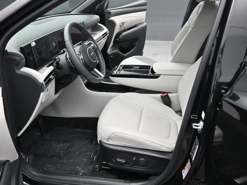 Certified 2025 Hyundai Tucson Limited AWD/4WD image 16