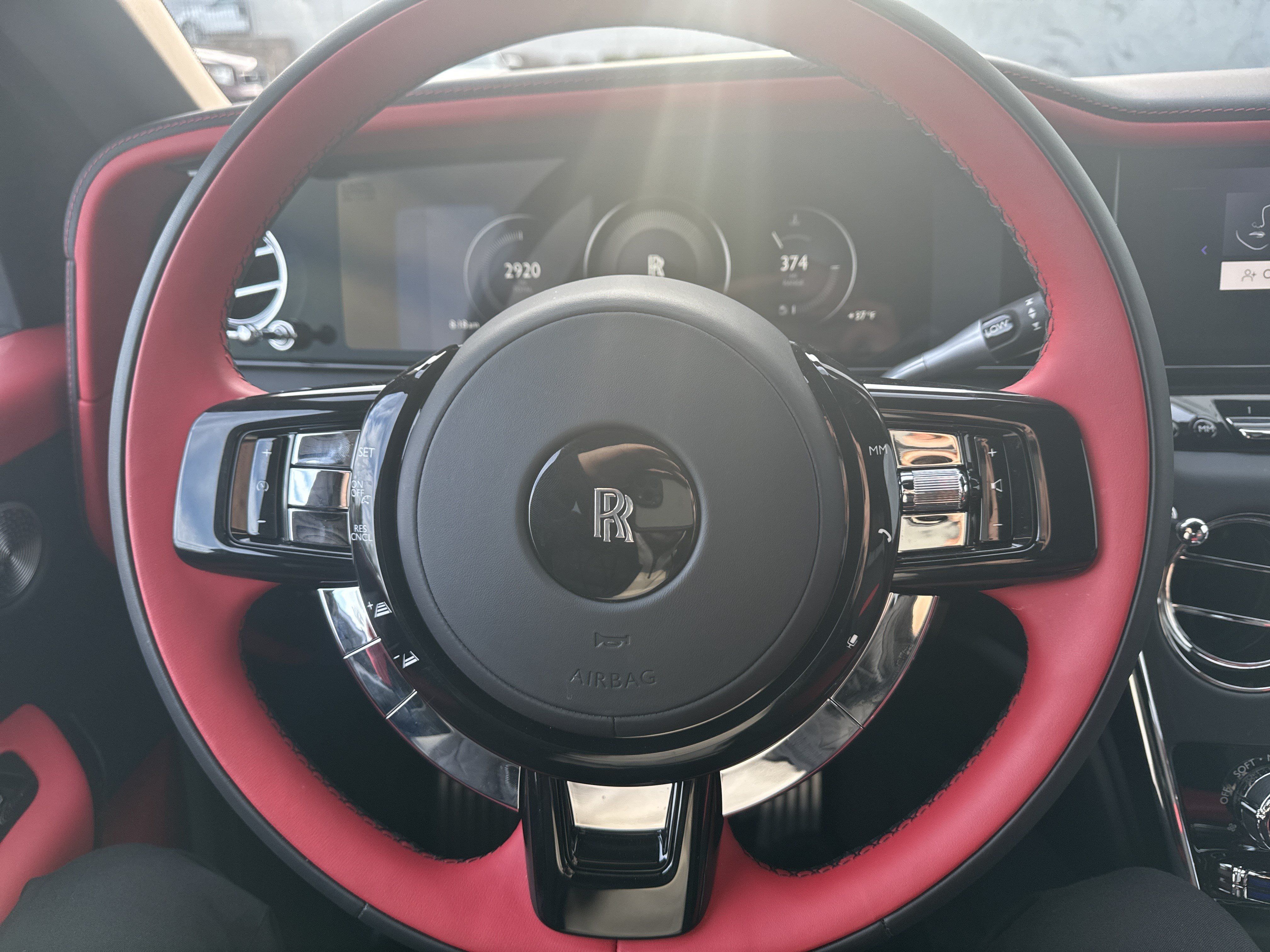 Certified 2025 Rolls-Royce Cullinan AWD/4WD image 19