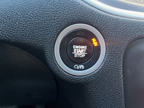 Used 2020 Dodge Charger SXT w/ Leather Interior Group image 39