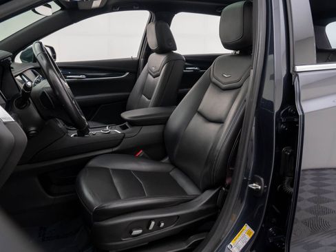 Certified 2022 Cadillac XT5 Premium Luxury image 18