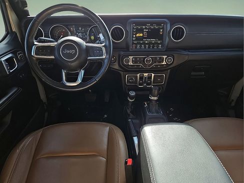 Used 2022 Jeep Wrangler Unlimited Sahara w/ Cold Weather Group image 15