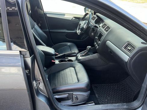Used 2013 Volkswagen Jetta GLI Autobahn image 16