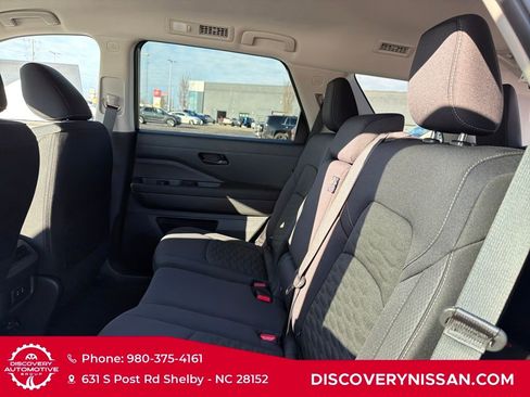 New 2026 Nissan Pathfinder SV image 30