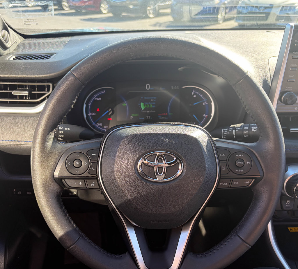 Used 2022 Toyota RAV4 XSE AWD/4WD image 11