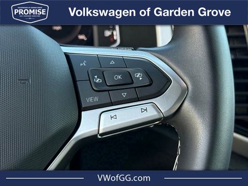 Certified 2022 Volkswagen Atlas Cross Sport SE AWD/4WD image 19