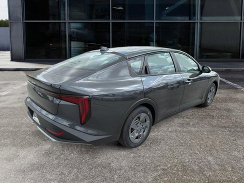 New 2026 Kia K4 LX image 7