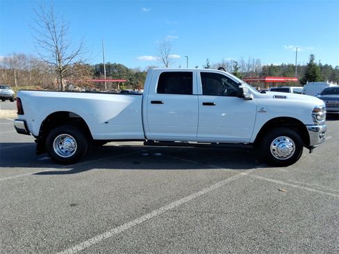 Used 2026 RAM 3500 Tradesman image 4