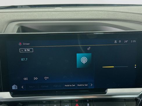 Used 2022 Chevrolet Silverado 1500 LT image 19