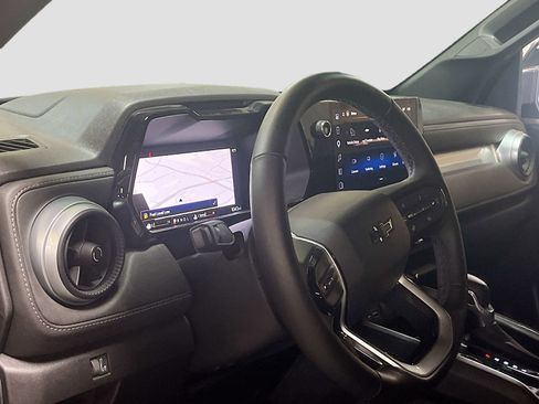 Used 2026 Chevrolet Colorado LT w/ LT Convenience Package AWD/4WD image 9