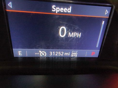 Used 2022 Chevrolet Silverado 1500 RST image 12