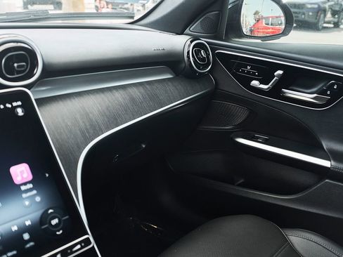 Used 2025 Mercedes-Benz C 300 4MATIC Sedan image 32