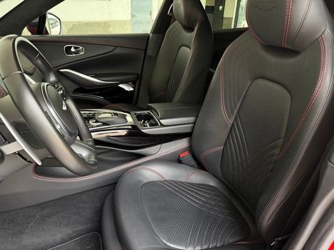 Used 2023 Aston Martin DBX AWD/4WD image 16