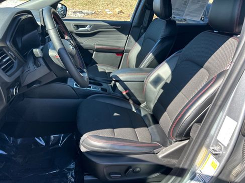 Certified 2023 Ford Escape ST-Line Select w/ Tech Pack #2 image 7