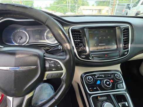 Used 2016 Chrysler 200 Limited w/ Anniversary Edition FWD image 19