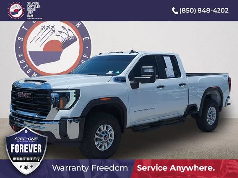 Used 2025 GMC Sierra 2500 Pro w/ 1SA Pro Safety Plus Package AWD/4WD image 2