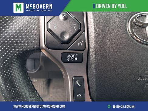 Used 2022 Toyota Tacoma SR5 AWD/4WD image 24