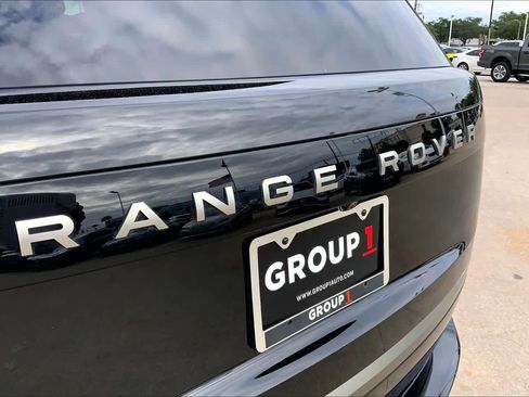 Used 2025 Land Rover Range Rover SE AWD/4WD image 31