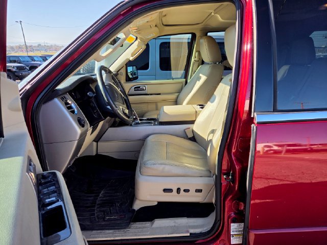 Used 2017 Ford Expedition EL Limited RWD image 11