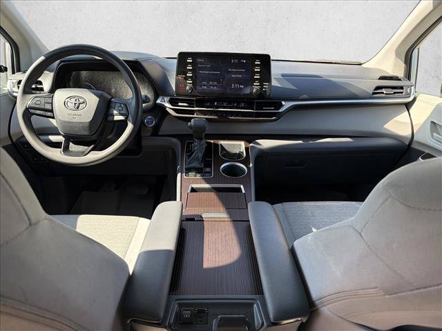 Certified 2022 Toyota Sienna LE FWD image 23
