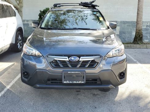 Used 2021 Subaru Crosstrek 2.0i image 2