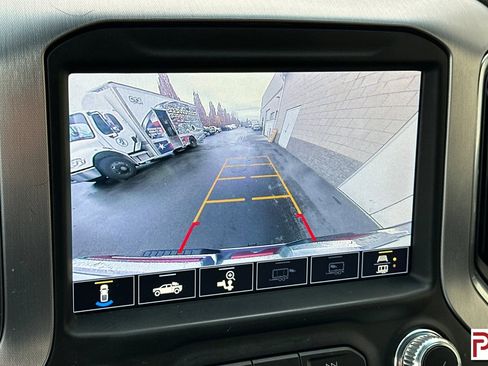 Certified 2021 GMC Sierra 3500 SLT w/ SLT Convenience Package image 21