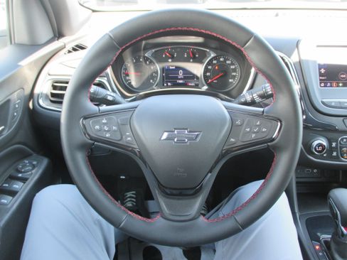 Used 2024 Chevrolet Equinox RS w/ LPO, Floor Liner Package FWD image 20
