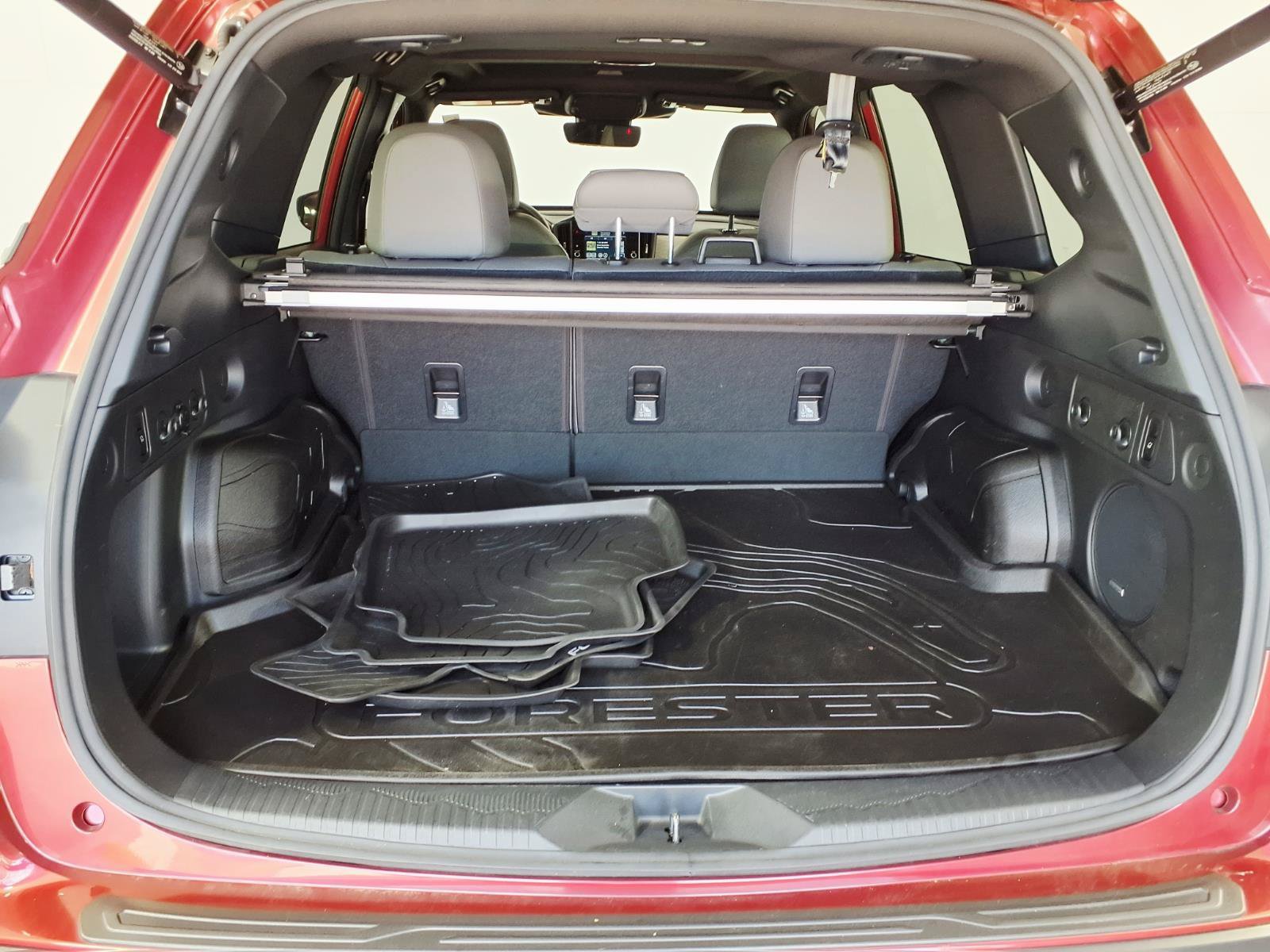 Used 2025 Subaru Forester Limited w/ Popular Package #1 AWD/4WD image 9