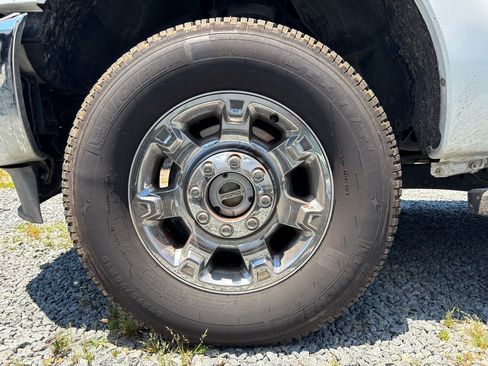 Used 2014 Ford F250 XLT w/ XLT Premium Package AWD/4WD image 7