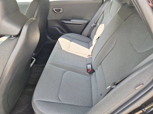 Used 2025 Kia K4 LXS FWD image 27