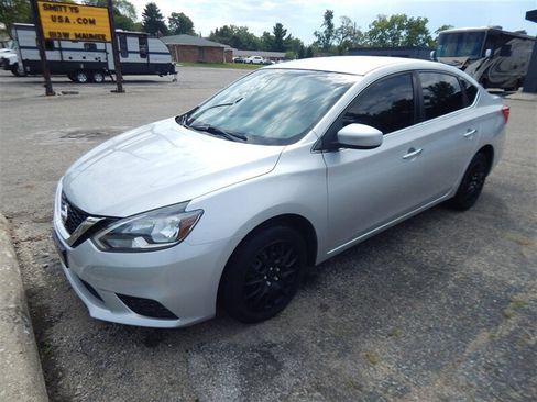 Used 2016 Nissan Sentra SV FWD image 3