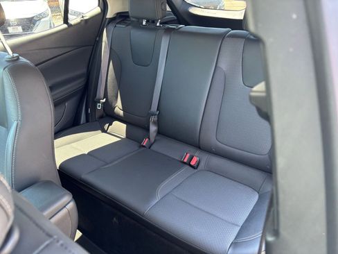 Used 2025 Buick Encore GX Preferred FWD image 37