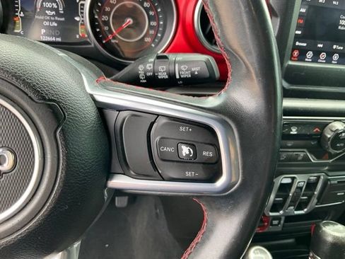 Used 2018 Jeep Wrangler Unlimited Rubicon w/ LED Lighting Group AWD/4WD image 10