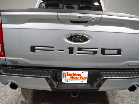 Used 2022 Ford F150 Lariat w/ Equipment Group 502A High AWD/4WD image 9