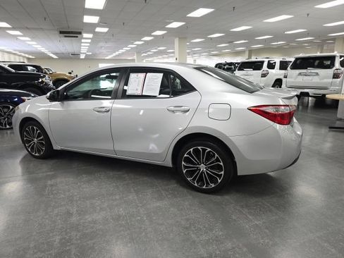Used 2014 Toyota Corolla S FWD image 3