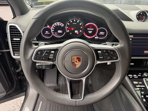 Certified 2023 Porsche Cayenne Platinum Edition AWD/4WD image 25