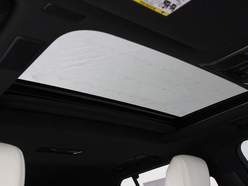 Used 2024 Lexus LX 600 4WD w/ Luxury Package image 22