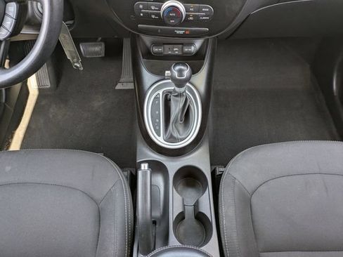 Used 2018 Kia Soul + FWD image 19