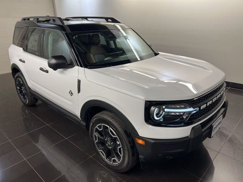 New 2026 Ford Bronco Sport Outer Banks w/ Outer Banks Tech Package+ AWD/4WD image 1