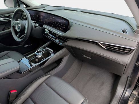 Used 2025 Buick Envision Preferred image 18