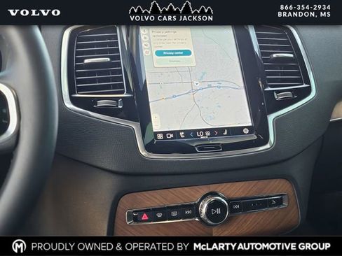 Used 2023 Volvo XC90 B6 Plus w/ Protection Package Premier image 9