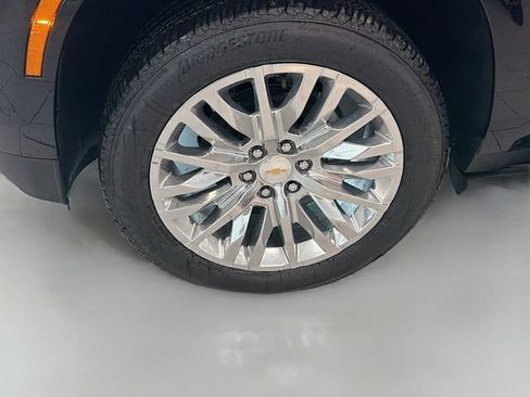 New 2026 Chevrolet Suburban High Country w/ Sun And Tow Package image 29