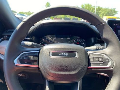 Used 2024 Jeep Compass Limited AWD/4WD image 15