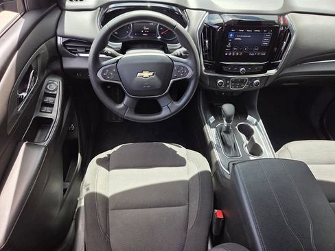 Certified 2023 Chevrolet Traverse LT FWD image 13