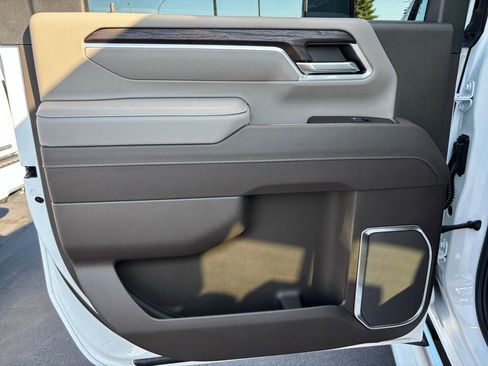 New 2026 GMC Sierra 3500 SLT w/ SLT Premium Package image 22