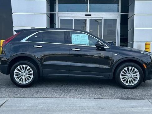 Certified 2024 Cadillac XT4 Luxury image 3